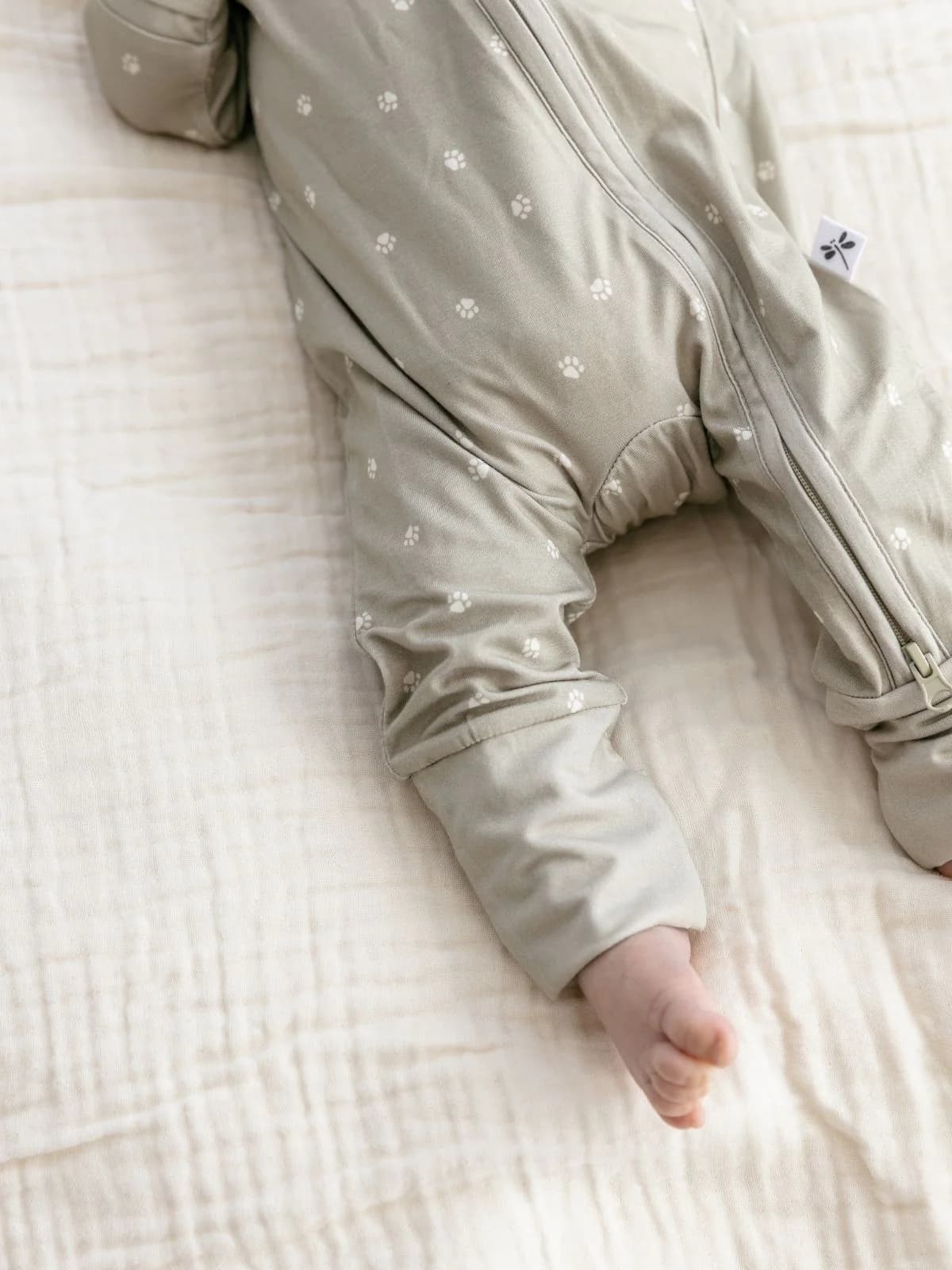 Mameluco con cierre Lion Footprint Bamboo