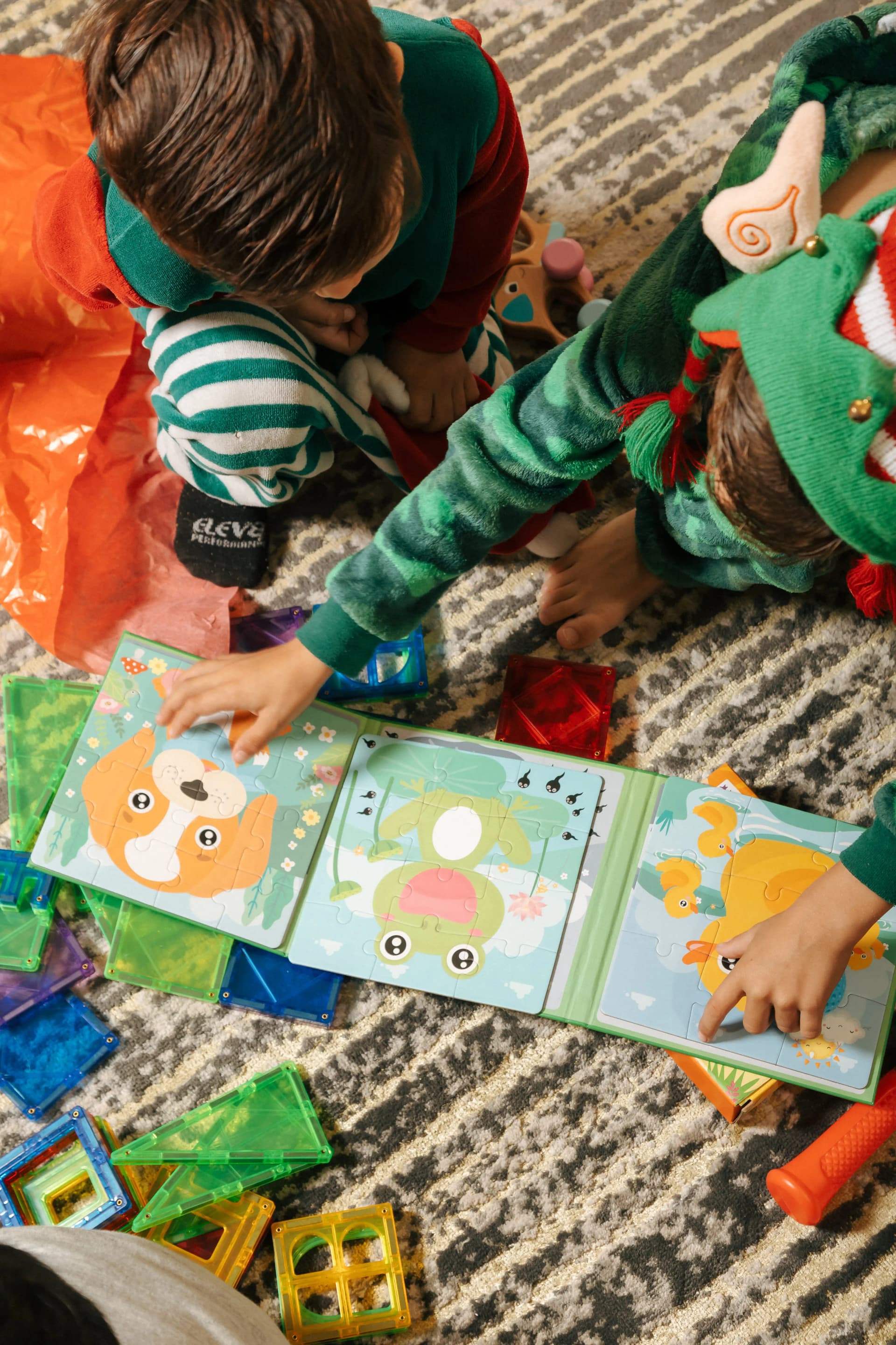 Magnetic puzzle Level 1