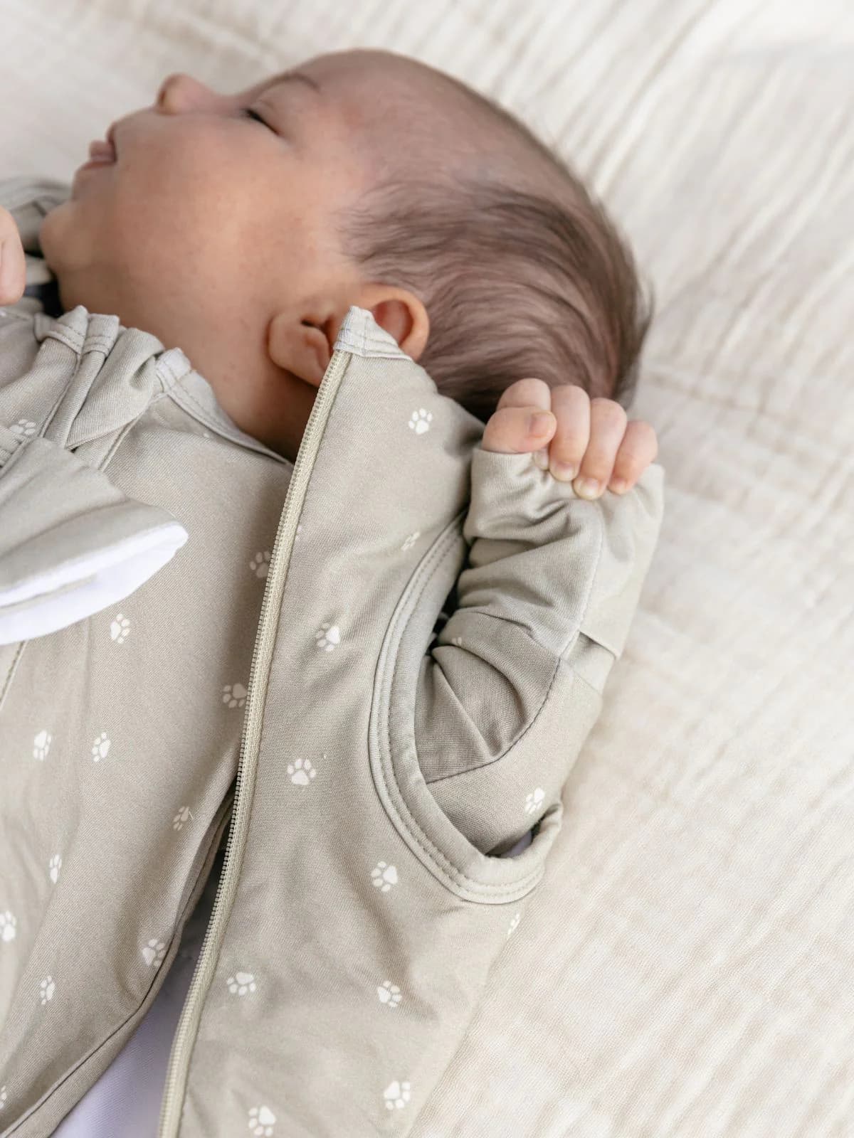 Lion Footprint Bamboo Sleeping Bag